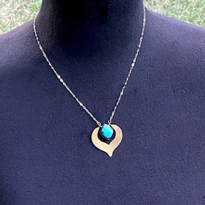 Labradorite Crystal Pendant Necklace, Blue Flashing Labradorite Necklace, Genuine Crystal Necklace, Large Flashy Labradorite Necklace Gold