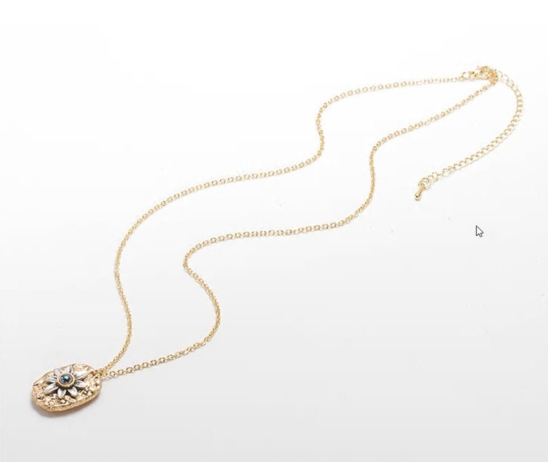 Sunflower Pendant Necklace Minimalist Jewelry Boho Jewelry Gold Flower Necklace Dainty Necklace