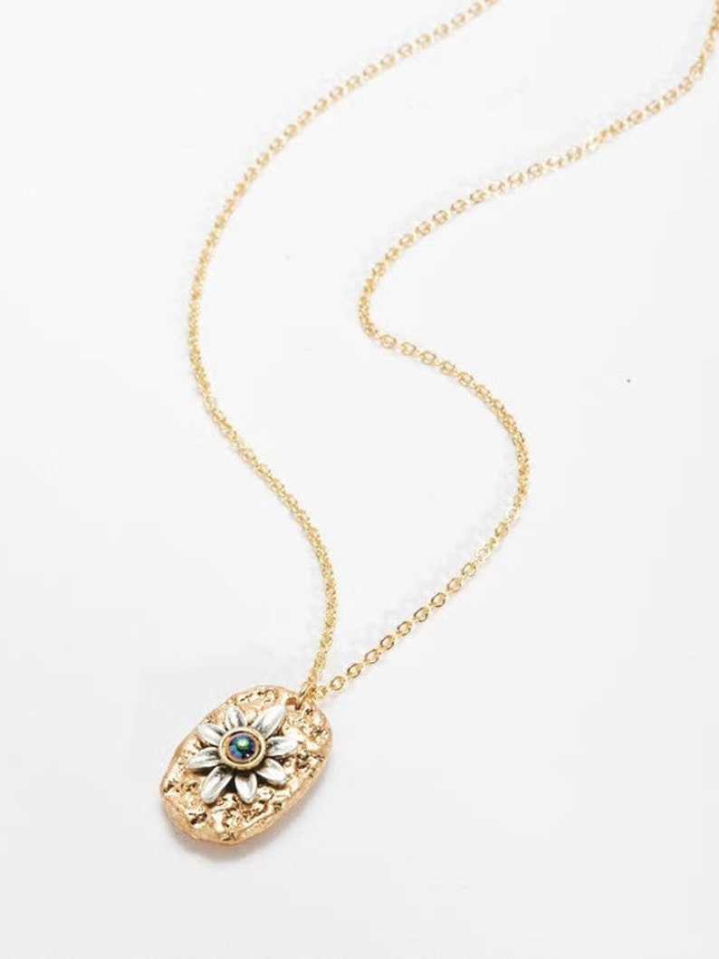 Sunflower Pendant Necklace Minimalist Jewelry Boho Jewelry Gold Flower Necklace Dainty Necklace