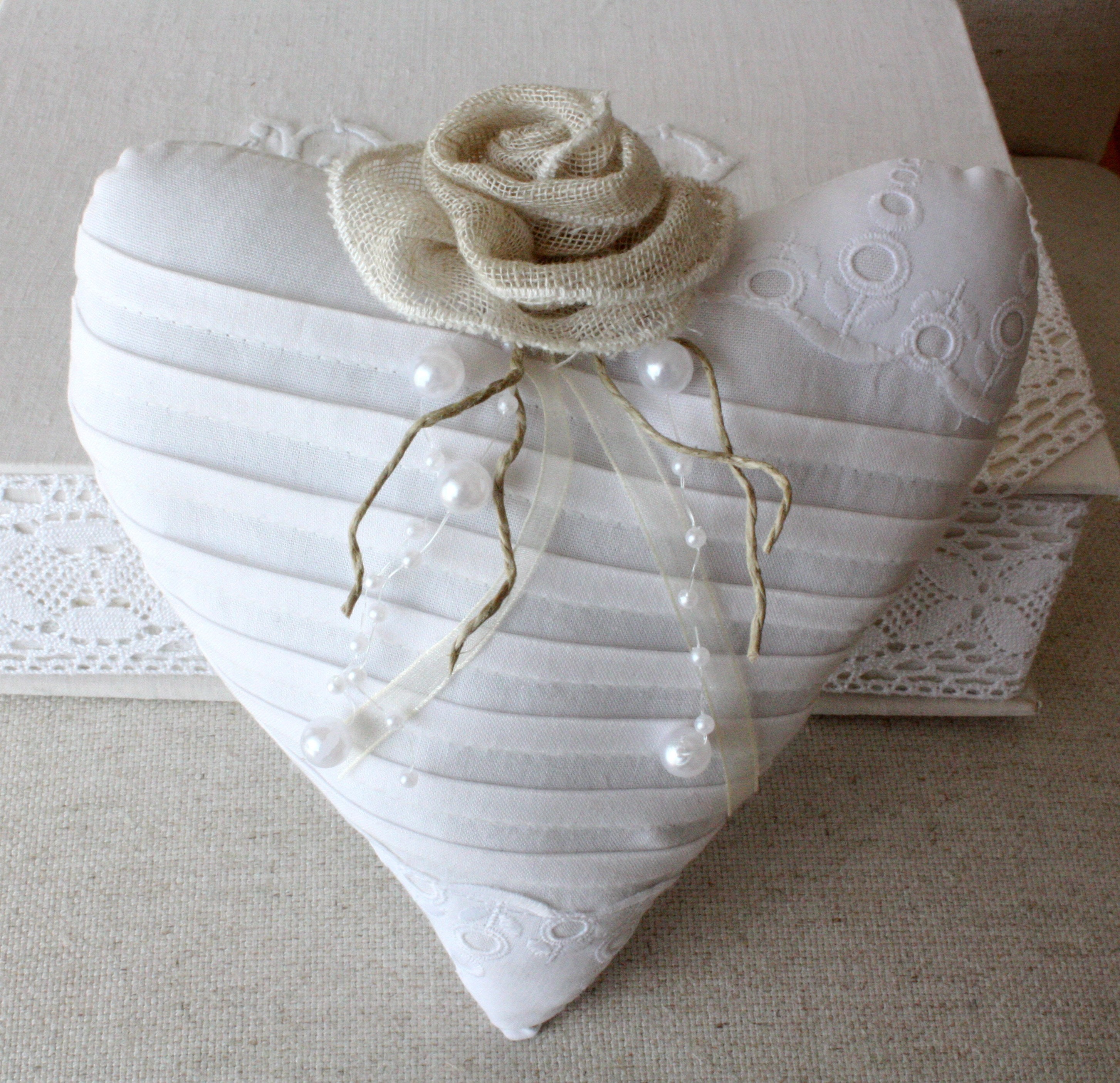 Coeur Shabby Chic Blanc/Fleur et Dentelle