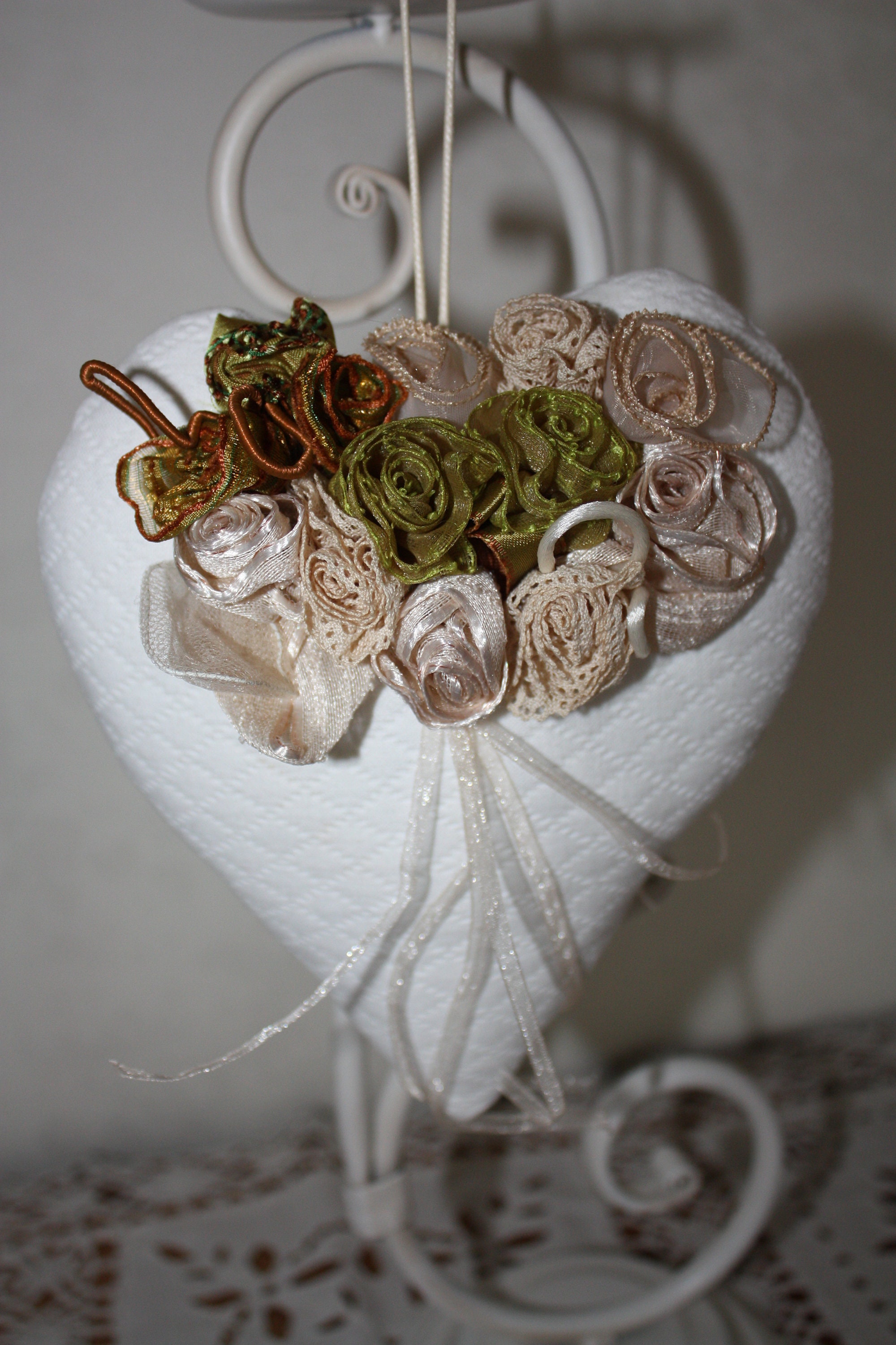 Coeur Intérieur Shabby Chic Fleurs et Coton Blanc