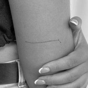 Tatuaggio temporaneo della costellazione dell'Ariete (set di 3)