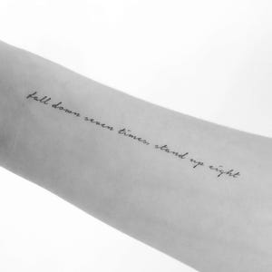Sieben mal umfallen, acht mal aufstehen temporäres Tattoo (3er Set)