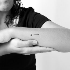 Tatuaje temporal de flecha pequeña (conjunto de 3)