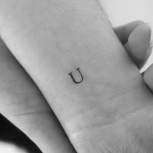 U Buchstabe temporäres Tattoo (3er Set)