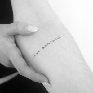 Liebe dich selbst temporäres Tattoo (3er Set)