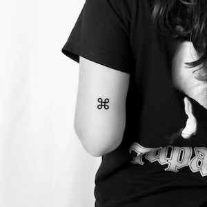 Looped Square Temporary Tattoo (Set of 3)