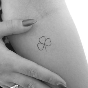 Minimalist 3 Leaf Clover Temporary Tattoo (Set of 3)
