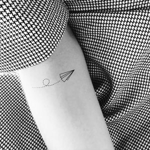 Flying Paper Plane Temporary Tattoo (Set di 3)