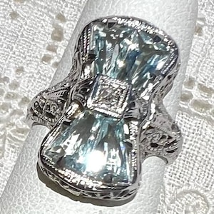 Vintage Art Deco 14K White Gold AQUAMARINE Filigree Ring