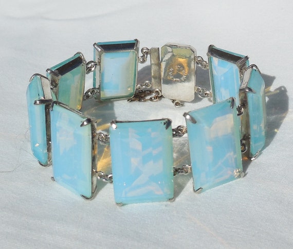 Vintage Art Deco OPALITE/ OPALINE Moonstone Glass… - image 3