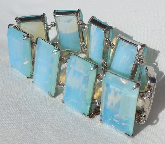 Vintage Art Deco OPALITE/ OPALINE Moonstone Glass… - image 5