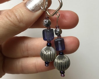 Spinner viola pallido (orecchini fatti a mano)