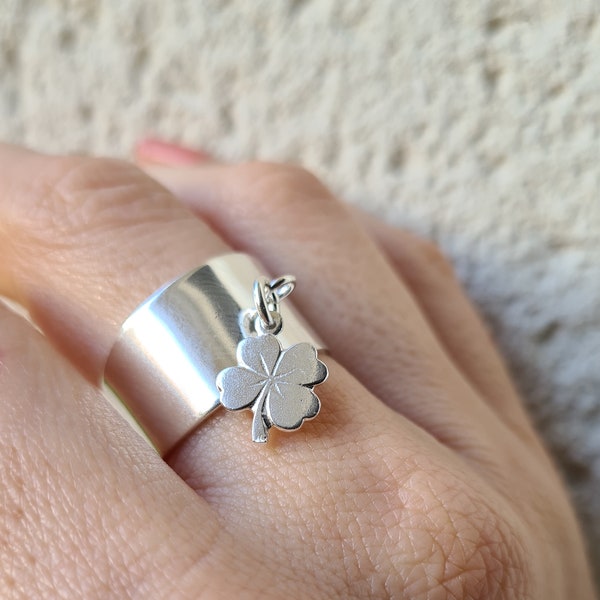 Bague Argent 925 et son trèfle à quatre feuilles porte bonheur