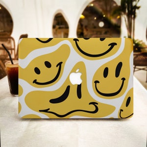 Funny Yellow Smile MacBook Case for New MacBook Pro 16 15 Macbook Air 15 14 13 MacBook Retina 15 13 12 Apple Laptop 2022 2021 2020 Cover