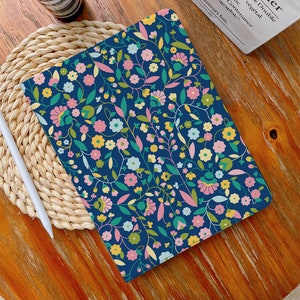 Flourish Print iPad Hülle iPad Air 4/5 Case mit Pencilhalter iPad Pro 12.9"11" Mini 6/5/4, 10/9/8/7, 10.2", 2022/2021