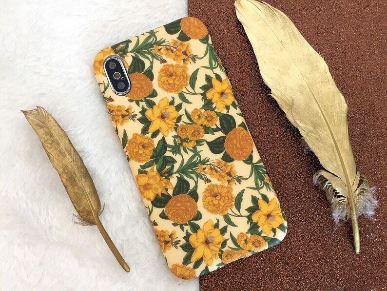 Retro Floral Yellow Paint iPhone 12 12mini 12Pro max Case iPhone 11 11 Pro max Case iPhone XR Case iPhone X XS Max Case iPhone 7 8 Plus 7 8 