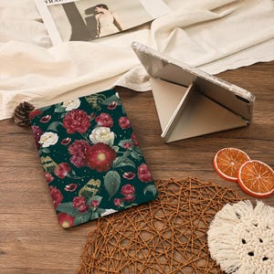 Retro Floral Y+Flip With Pencil Holder iPad Case For iPad Air 6/7 iPad 9.7&quot;10.2&quot; 10.9&quot; 11&quot; 12.9 inch Mini 7/6,iPad Pro iPad 2025 2024 Case