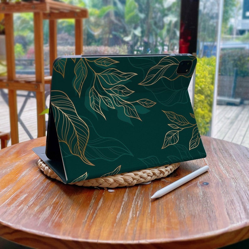 Blackish Green Leaves iPad Case iPad Air 4/5 Case mit Pencilhalter iPad Pro 12.9 11 Mini 6/5/4, 10/9/8/7, 10.2, 2022/2021 Bild 8