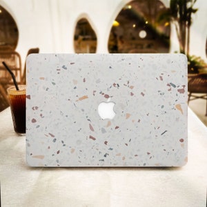 White Broken Spots MacBook Case for New MacBook Pro 16 15 Macbook Air 15 14 13 MacBook Retina 15 13 12 Apple Laptop 2022 2021 2020 Cover