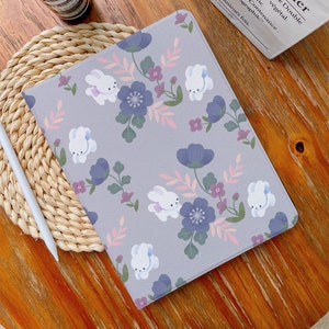 White Rabbit Purple Flower iPad Case with Pencil Holder for iPad Air 4/5 iPad Pro 12.9&quot; 11&quot; 9.7&quot;, iPad Mini 6, iPad 9/8/7, 10.2&quot;, 2022/2021