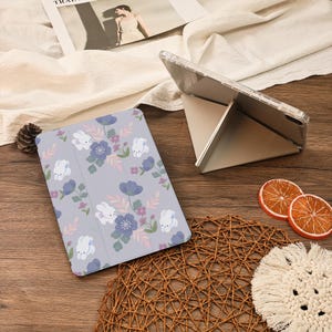 White Rabbit Y+Flip With Pencil Holder iPad Case For iPad Air 6/7 iPad 9.7&quot;10.2&quot;10.9&quot;11&quot; 12.9 inch Mini 7/6,iPad Pro iPad 2025 2024 Case