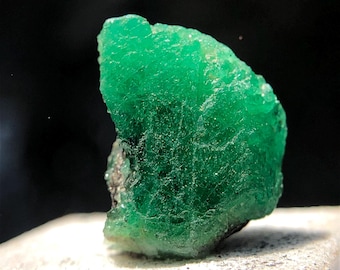 5.70 Ct Specimen Emerald Rough, Natural Green Black Emerald Crystal for Jewelry & Gemstone Making
