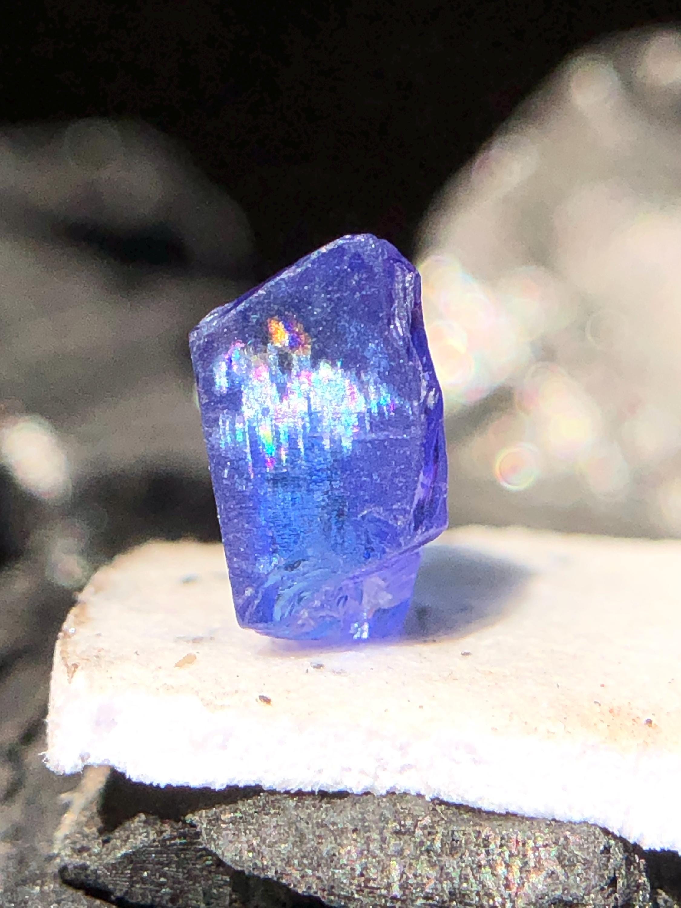 Authentic Rainbow Blue Purple Tanzanite Rough, Zoisite Tanzanite Raw, Tanzanite Rough, Genuine Tanzanite Crystal, 1.70 Ct Uncut Tanzanite.