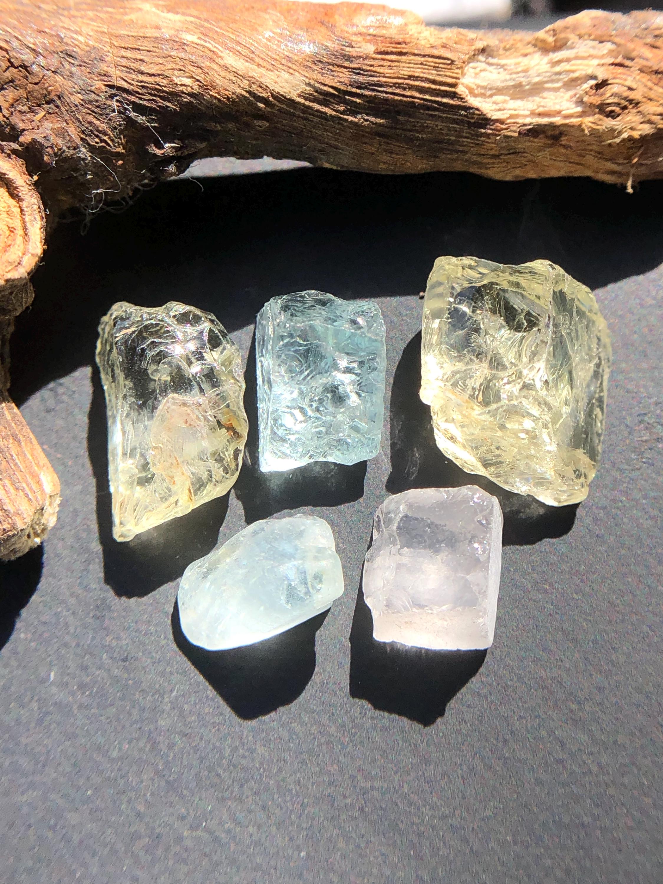 Mixed Color Beryl Rough Lot, 5 Pieces Natural Beryl Raw, 15 Carats ...
