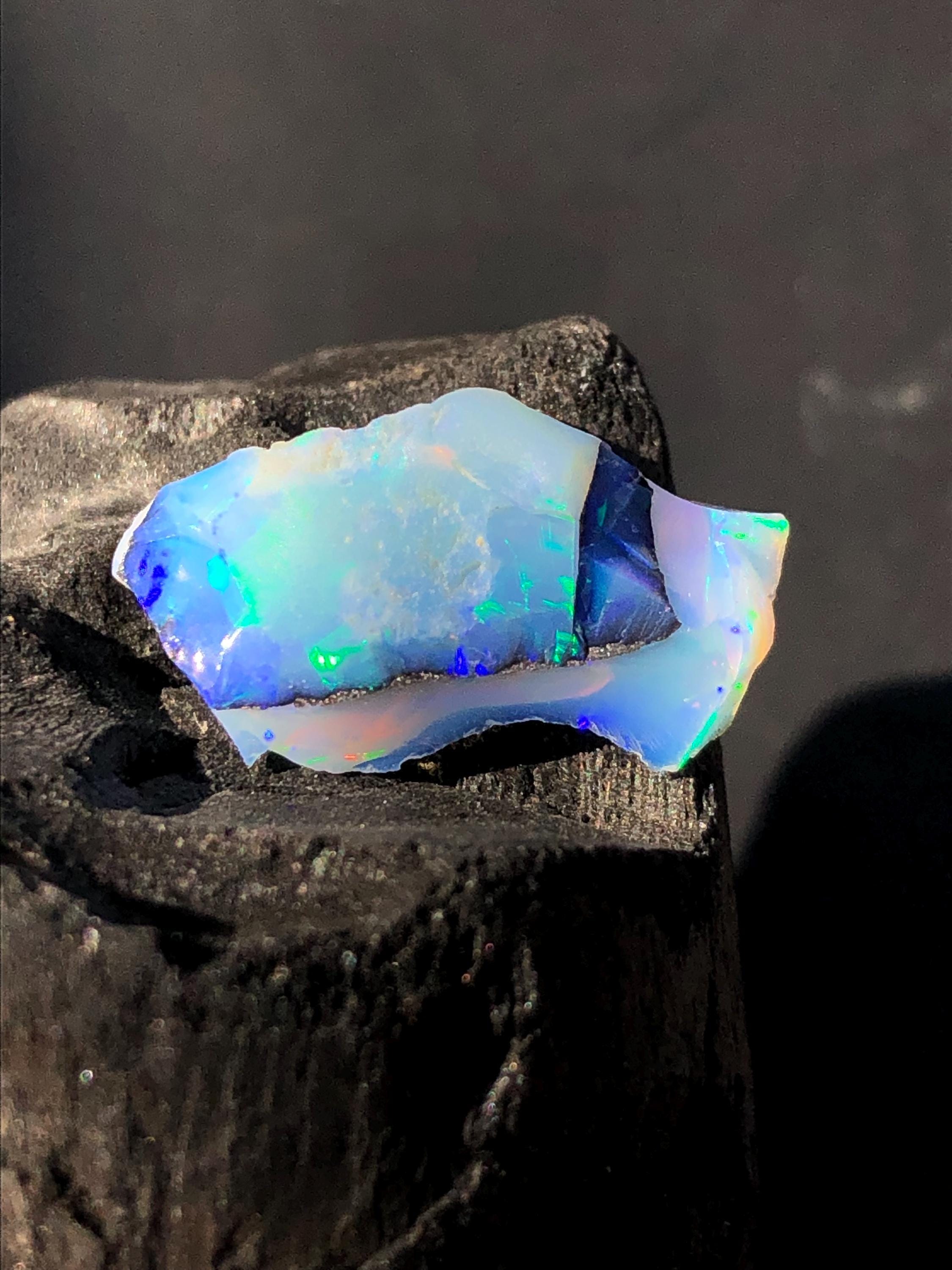 天然オパール原石、ホワイトブルークリスタル、原石（2.60カラット