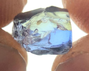 Natural Tanzanite Crystal Rough 1.70 CT. Purple Grey Blue Gemstone from Tanzania