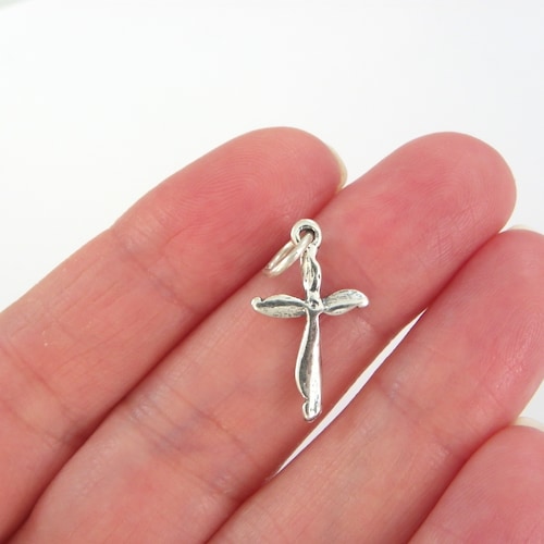 スターリングシルバークロスペンダント：925チャーム（15 x 8 mm