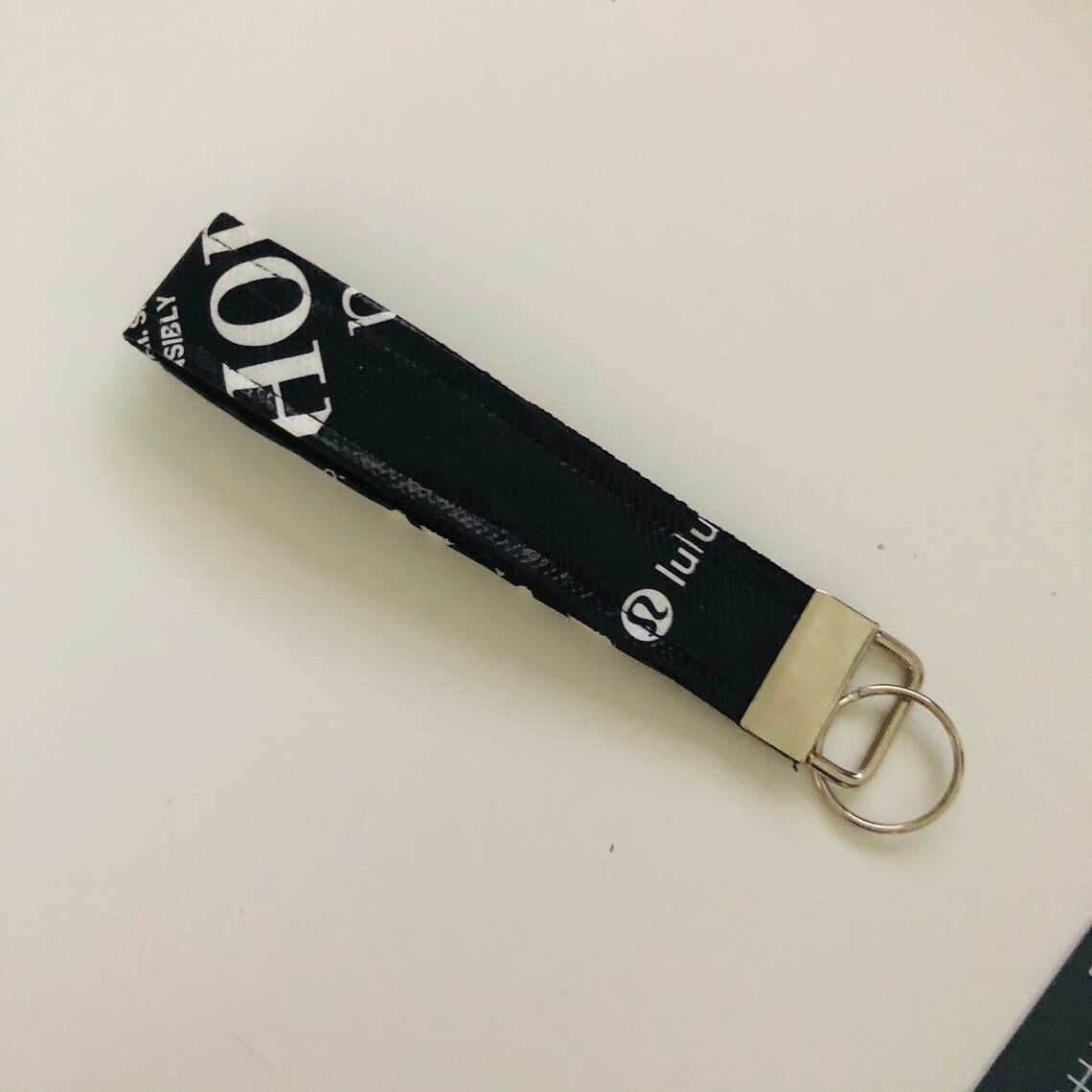 lululemon card holder keychain