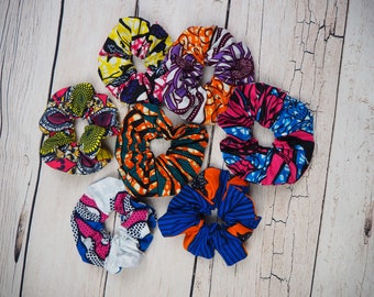 Chouchou in wax, wax scrunchies, hair elastic in wax fabric