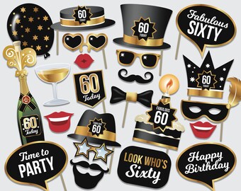 Puede incluir: Un conjunto de 14 accesorios de cabina de fotos negros y dorados para una fiesta de cumpleaños número 60. Los accesorios incluyen una botella de champán, un pastel, una corona, un bigote, una corbata de moño, una máscara, un par de gafas de sol, un par de labios, un par de gafas, gafas en forma de corazón, una burbuja de diálogo que dice "Fabulous Sixty", una burbuja de diálogo que dice "Time to Party", una burbuja de diálogo que dice "Happy Birthday" y una burbuja de diálogo que dice "Look Who's Sixty".