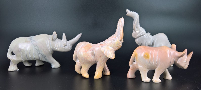 Figurine de rhinocéros sculptée en pierre, pierre à savon de Rhinoceros décor maison minimaliste Rhino cadeau fait en Afrique image 4