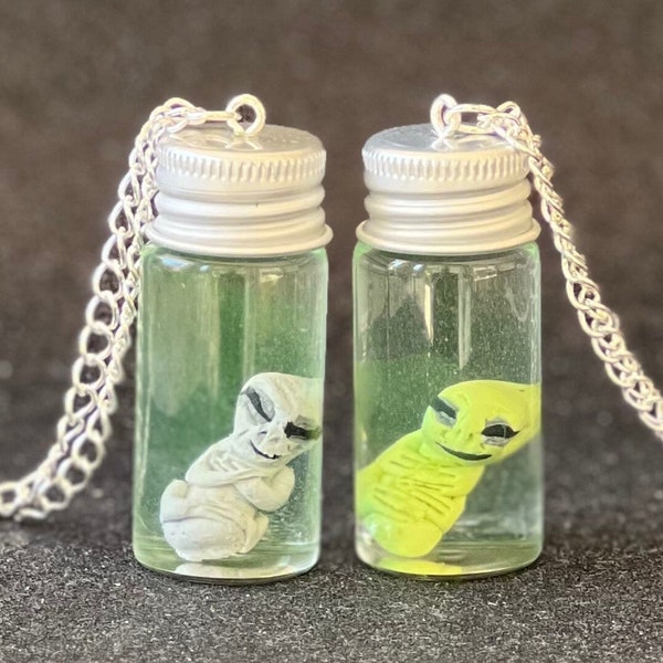 Alien embryo silver test tube necklace UV glowing glass tube et UFO vintage space handmade lab extraterrestrial liquid