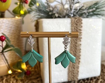 Art Deco Leaves / Green Jade Subtle Shimmer Leaf Earrings / Elegant Christmas Holiday Party Style Dangles with CZ Sparkle Nickel Free Posts