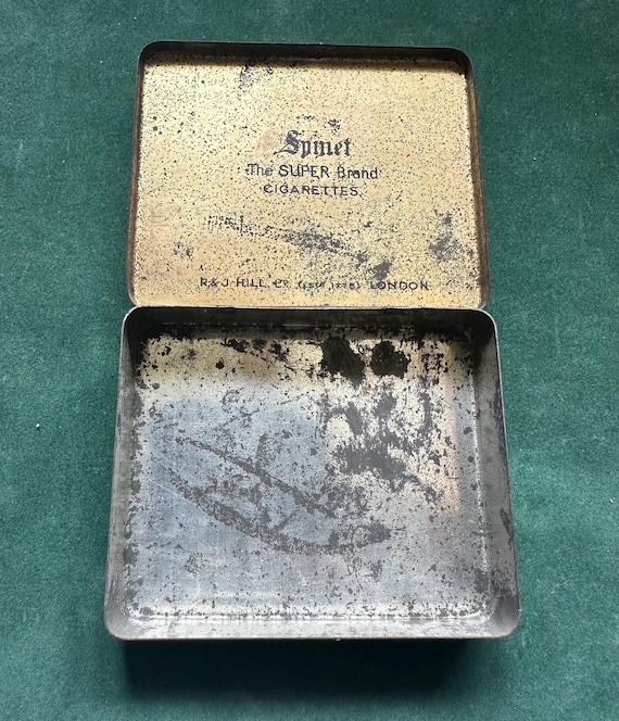 Vintage R & J Hill Flat 20 Spinet Cigarette Tin
