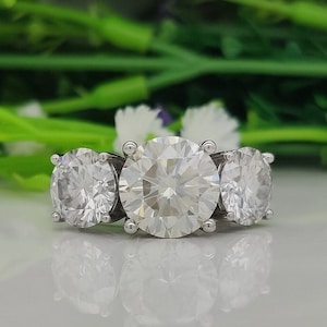 3 Stone Solitaire Ring/7.90Ct Round Lab Diamond- Moissanite Ring/Anniversary Solitaire Ring/ 14K/18K Solid Gold And 925 Sterling Silver Ring