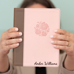 Personalized Women&#39;s NIV Bible with name Engraved, NIV Journaling Bible, Custom Bible Engraved Name, New International Version, Baptism Gift