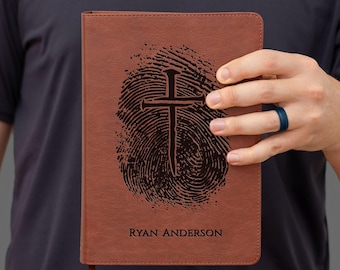 Personalisierte ESV Studienbibel für Männer, individuell gravierte Bibel mit Namen, Fingerabdruck-Kreuzdesign, christliches Geschenk für ihn, Taufgeschenk