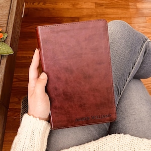 Biblia ESV personalizada con nombre grabado, Biblia de línea fina con letra grande, Biblia personalizada con nombre grabado, Versión Estándar en Inglés, Regalos de Bautismo