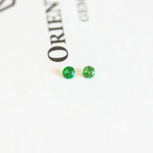 2mm - Tsavorite Green Garnet Round Faceted