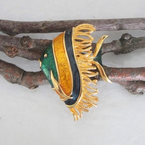 Vintage 1980’s Lady Remington Golden Enamel Tropical Fish Pin by Ellen Kiam  NEW  EV213