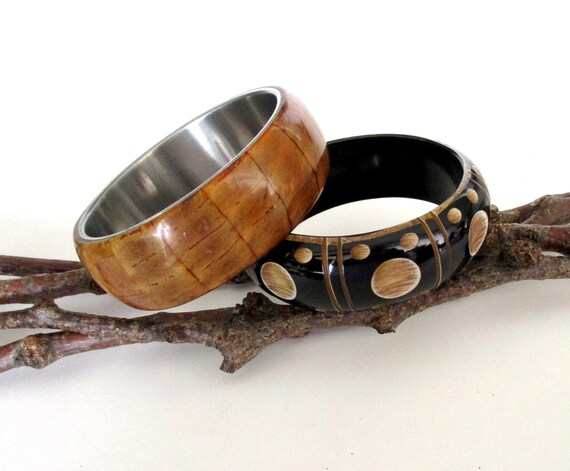 Vintage 1980’s.  Carved / Inlaid Brown Horn Bangl… - image 1