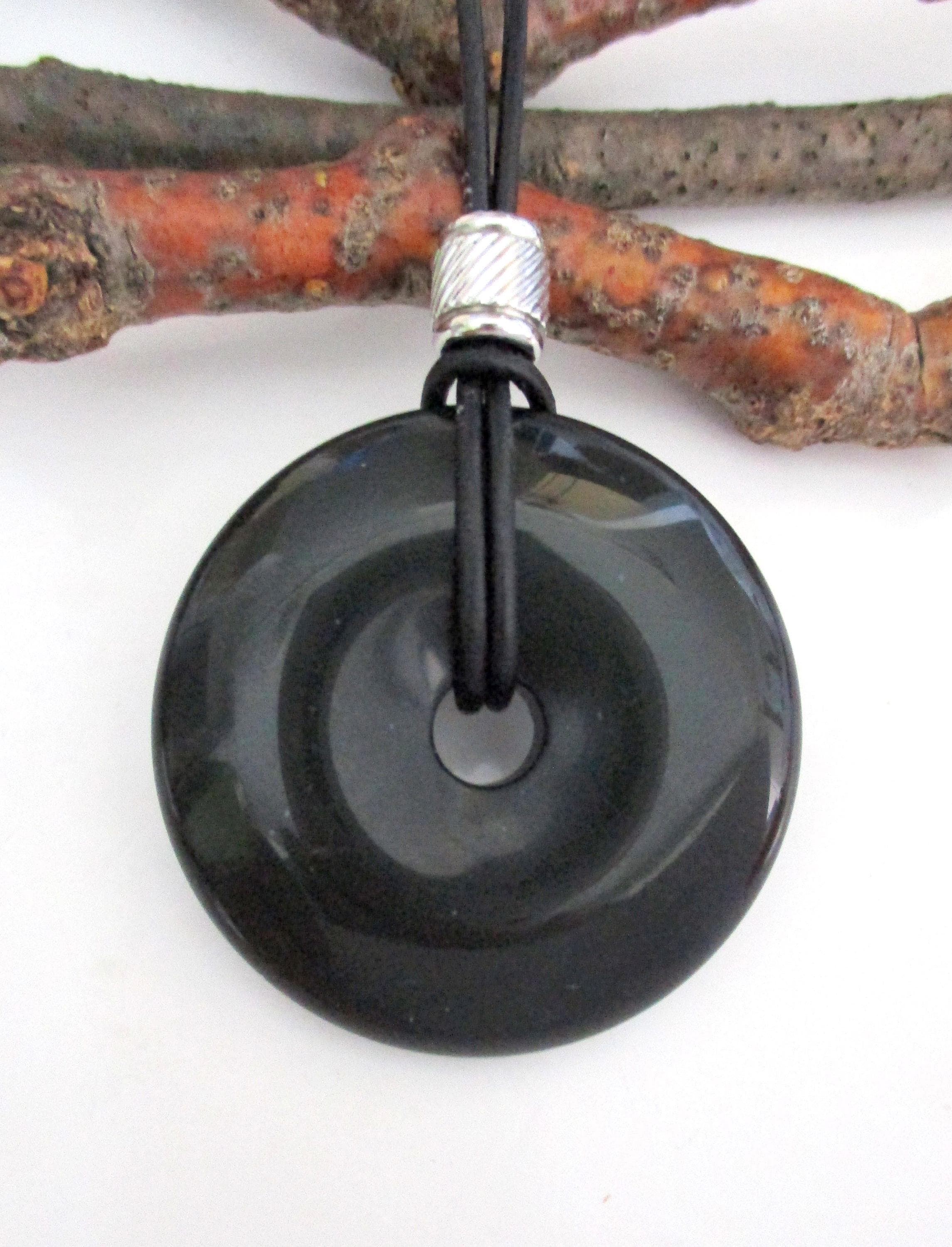 Sinymilk Gold obsidian Circle Donut Pendant Safety Circle Protection Stone Necklace, 30mm