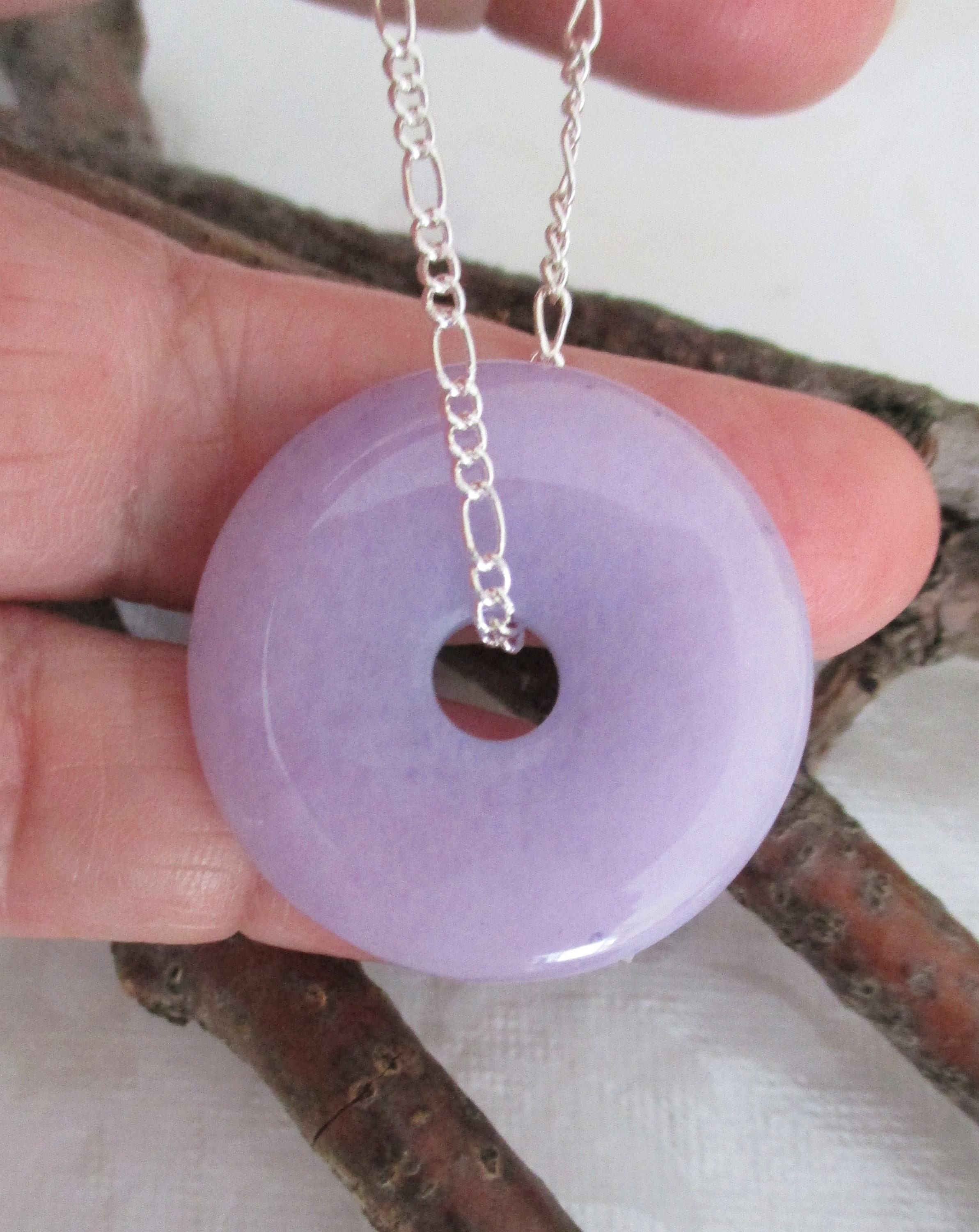 Lavendel Jade natürliche Edelstein Donut Energie Anhänger | Etsy