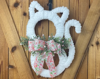 White Cat Shaped Wreath Decor, Cat mom gifts, cat decor for home, cat wall decor wreath, cat lover gifts, cat door hanger, cat memorial