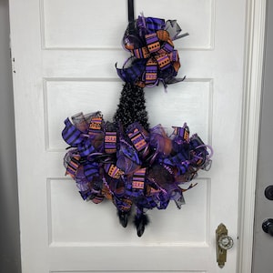 Halloween Witch Hat wreath, fall Halloween Witch door decor, Halloween Witch wreath decor, black witch hat wall hanging, witch hat shape